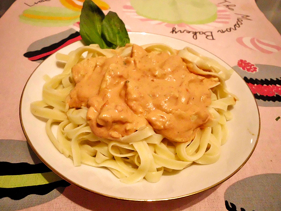 Spaghetti mit einer Tomaten-Brunch-Sauce von Saya1981 | Chefkoch.de