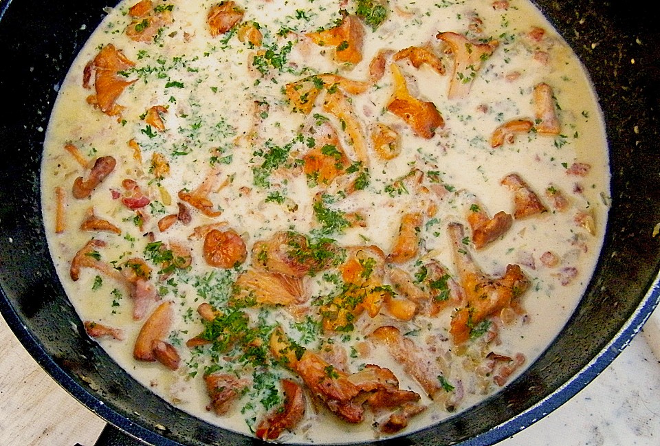 Nudeln mit Pfifferlingen und Speckrahm von Milly07 | Chefkoch.de