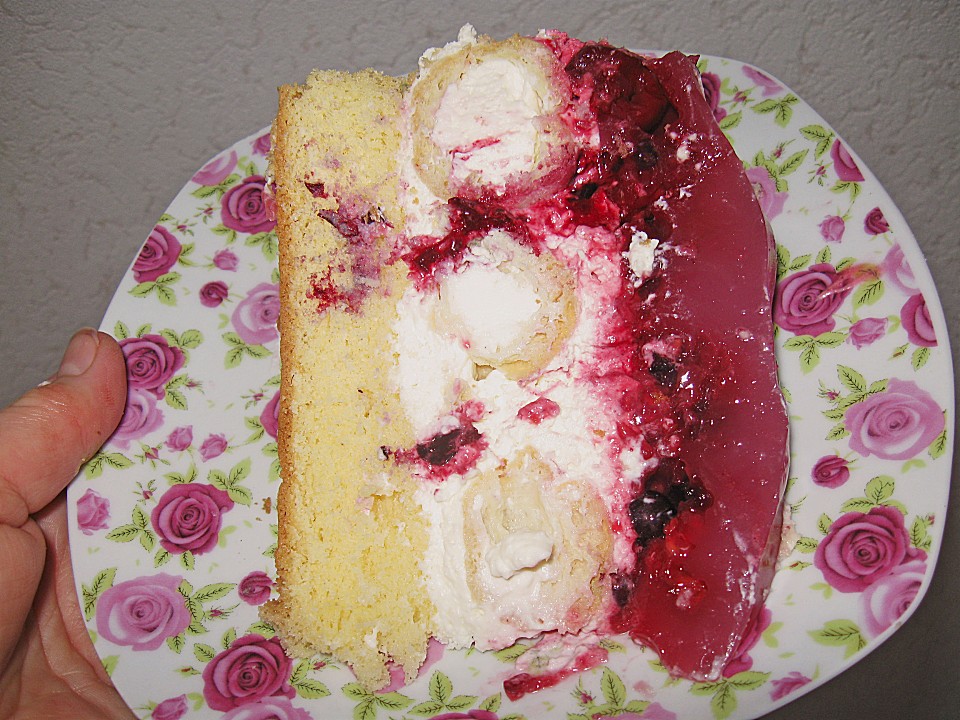 Windbeuteltorte mit Waldfrucht - Grütze von ufaudie58 | Chefkoch.de