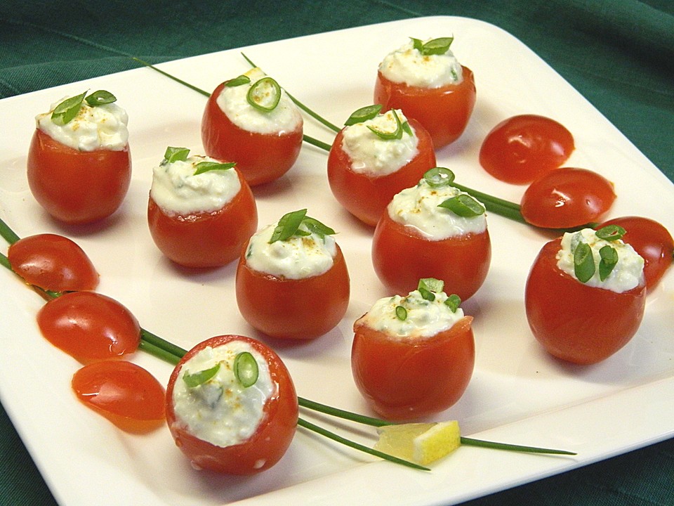Gefüllte Tomaten mit Schafskäse - Creme von ManuGro | Chefkoch.de