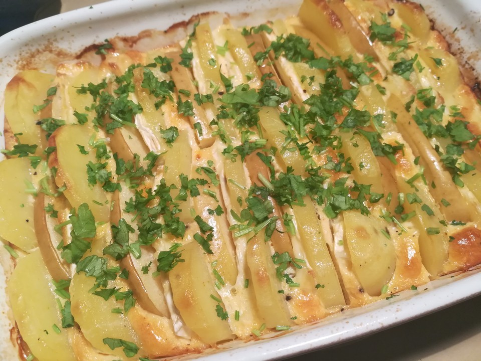 Kartoffel-Apfel-Auflauf mit Camembert von pub4art | Chefkoch.de