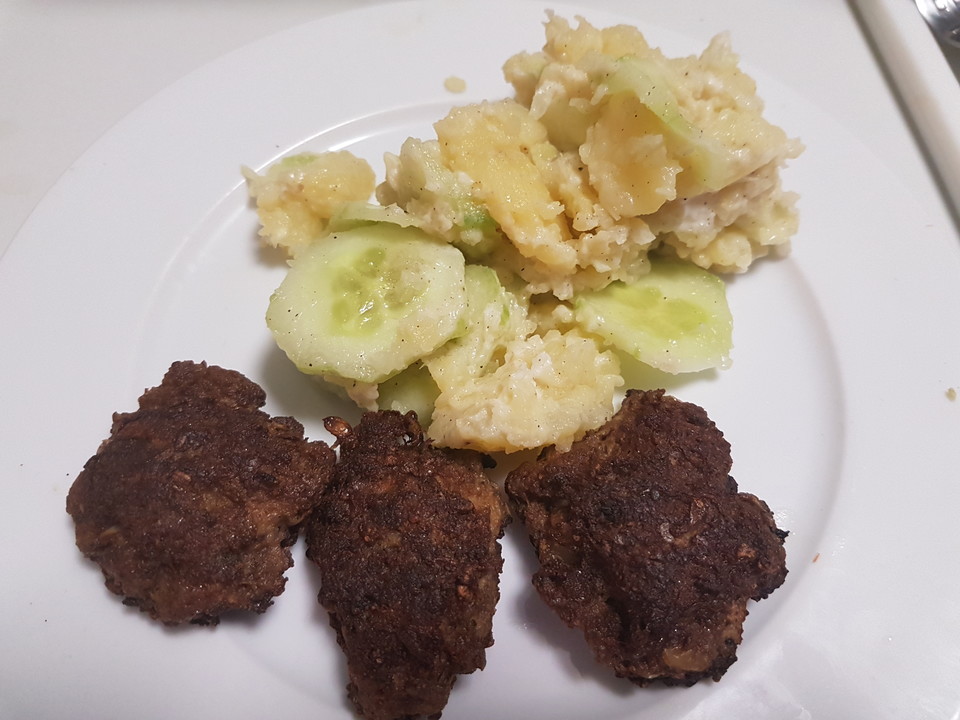 Fleischpflanzerl mit bayerischem Kartoffelsalat | Chefkoch.de