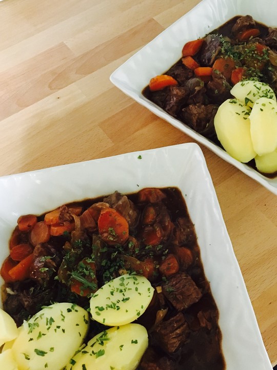 Ragout Vom Rind Mit Balsamicosauce Von Happiness | Chefkoch.de