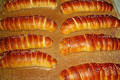 Wiener im Brezenteig