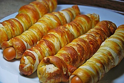Wiener im Brezenteig