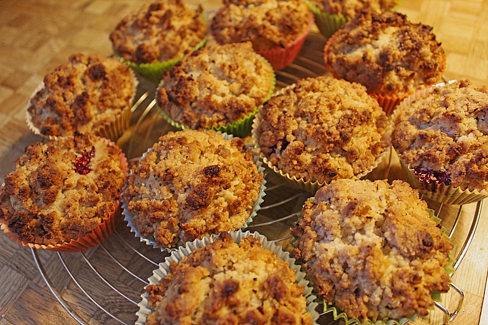 Brombeermuffins mit Nussstreusel von Camelina | Chefkoch.de