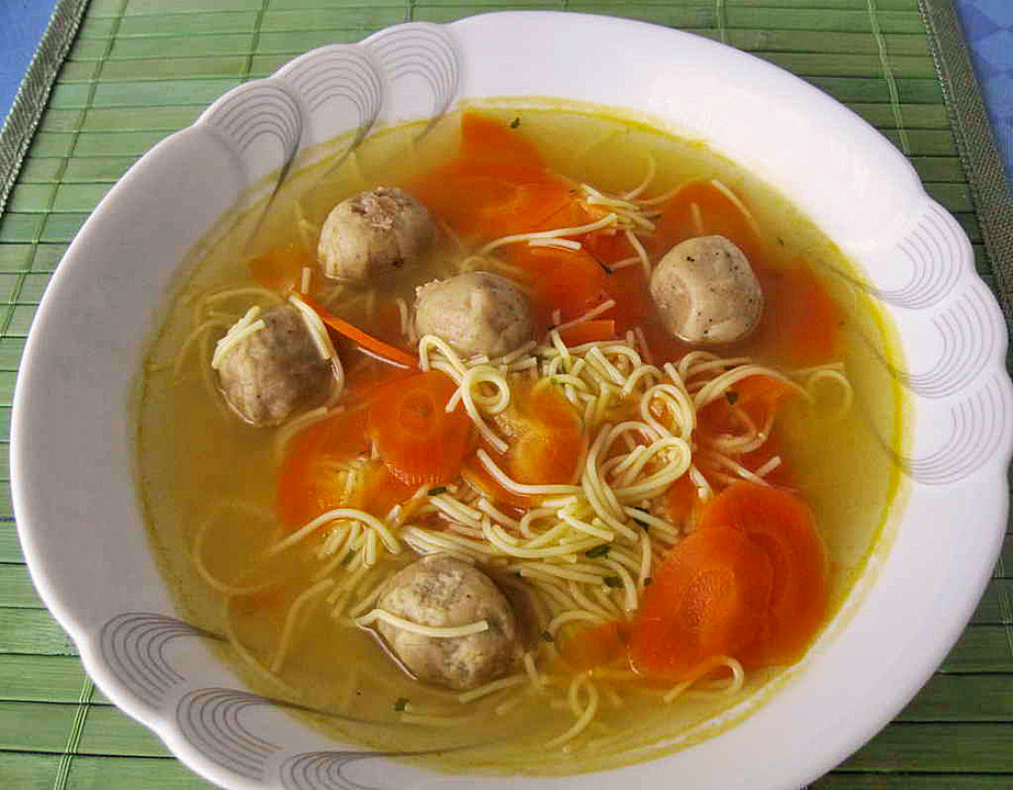 Nudelsuppe mit Klößchen von Tombstone5 | Chefkoch.de