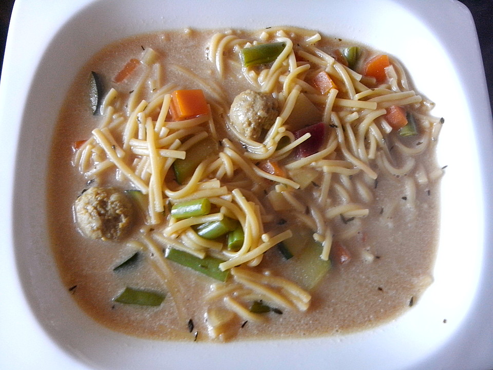 Nudelsuppe mit Klößchen von Tombstone5 | Chefkoch.de