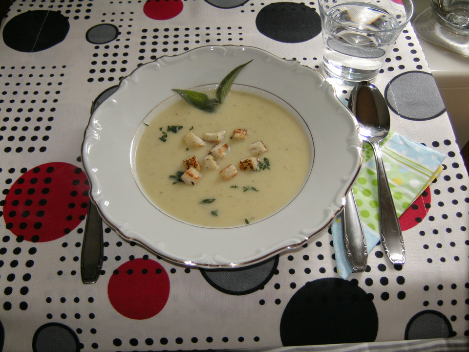 Birnen-Sellerie-Suppe mit Salbei von Merceile | Chefkoch.de