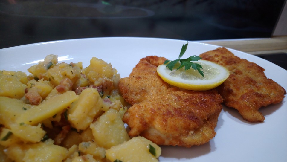 Hähnchenschnitzel in Parmesanhülle von katinka65 | Chefkoch.de