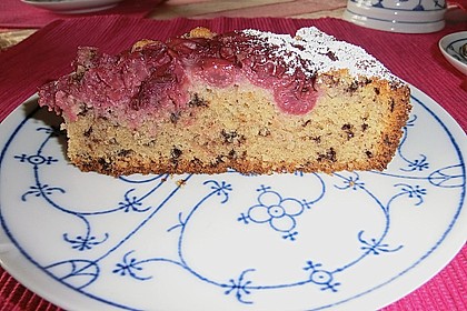 Festlicher Schoko - Nuss - Kuchen mit Kirschen von ...