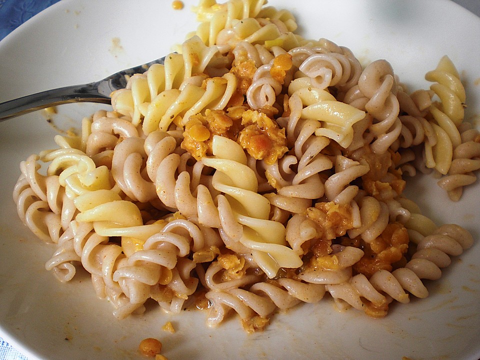 Nudeln mit roten Linsen - exotisch von linnéa | Chefkoch.de
