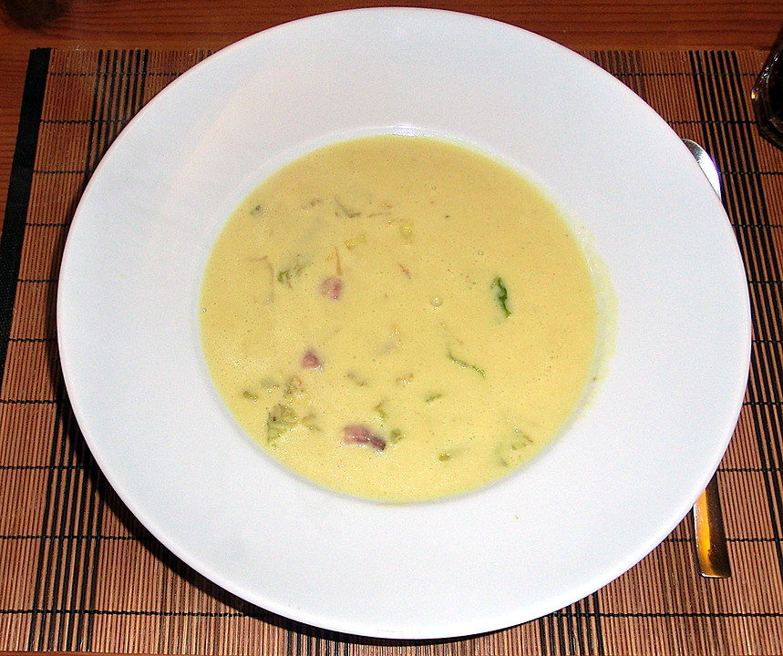 Wirsingsuppe mit Currysahne von eba007 | Chefkoch.de