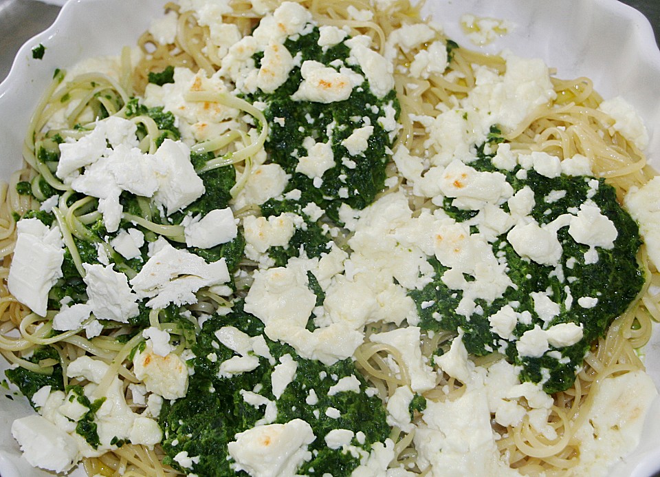 Nudelauflauf mit Spinat und Feta von Hardrockmaedel | Chefkoch.de