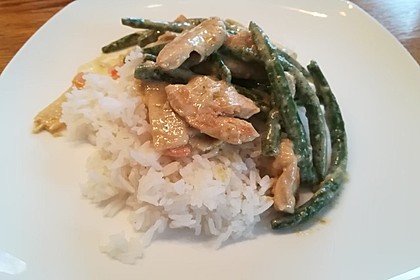 Thai Curry Erdnuss - Kokos - Hühnchen 36