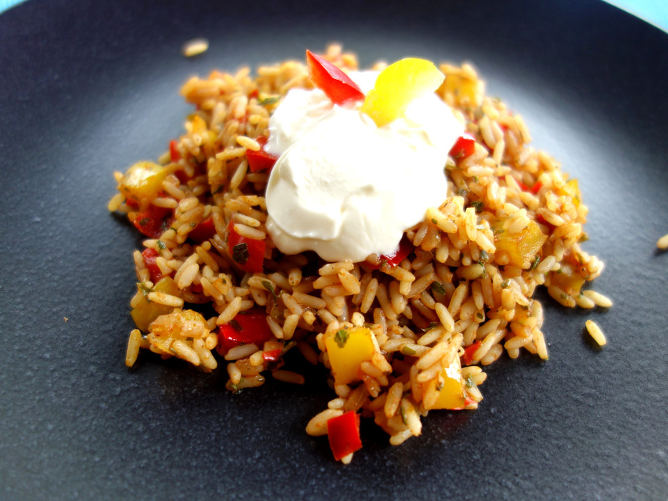 Paprika-Reispfanne mit Joghurtsauce | Chefkoch.de