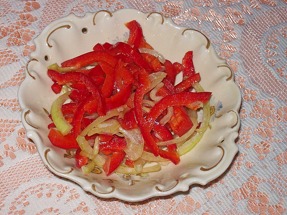 Paprika - Zwiebel - Salat von Lore_KS | Chefkoch.de