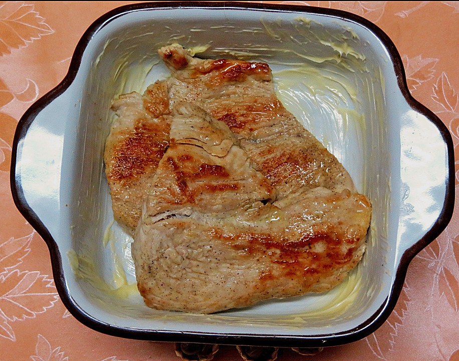 Putenschnitzel mit Champignonkruste überbacken von Kruemelchen26 ...