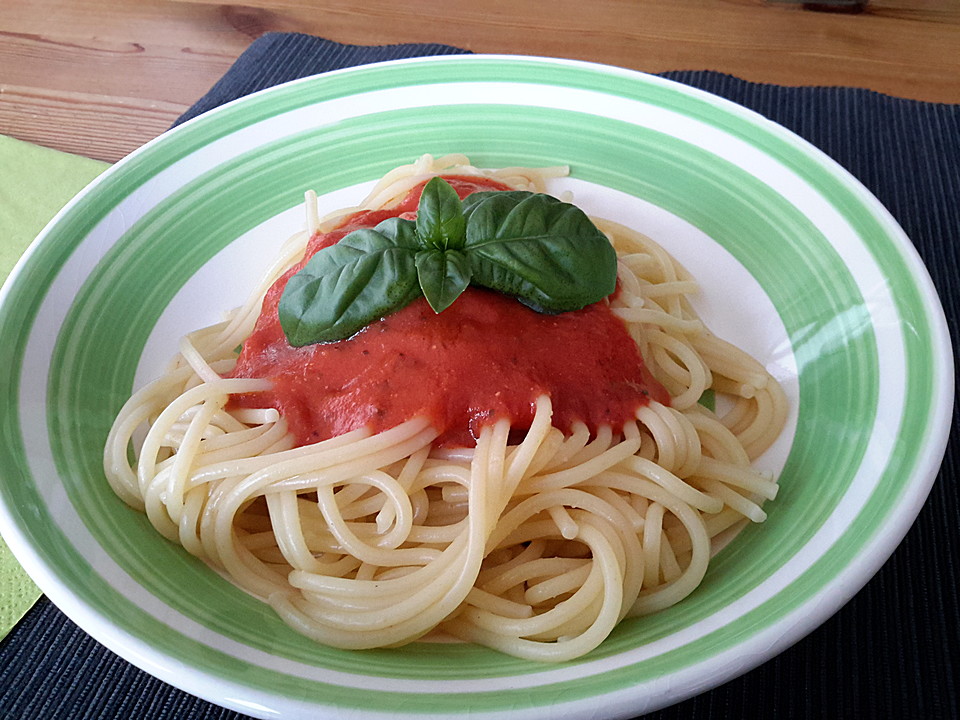 Maccaroni mit Tomatencremesauce von garten-gerd | Chefkoch.de