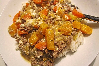 Kürbis - Hackfleisch Pfanne mit saurer Sahne - Fetakäse Sauce 1