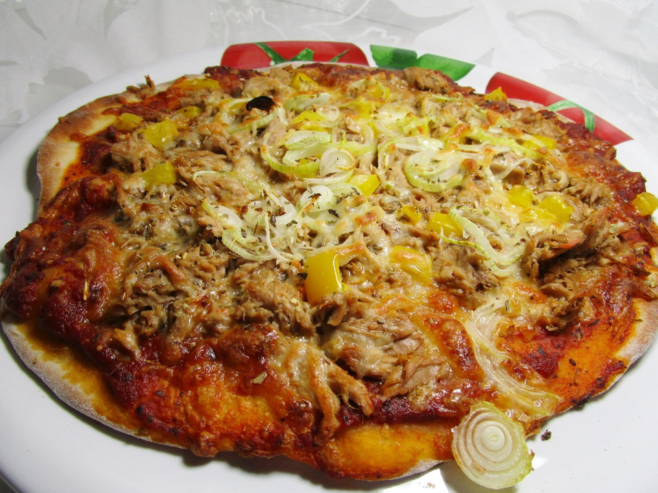 Pizza Thunfisch - Tonno Cipolla von Teddy01969 | Chefkoch.de Pizza Thunfisch - Tonno Cipolla von Teddy01969 | Chefkoch.de