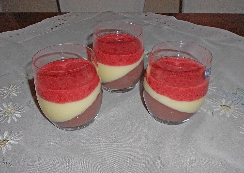 Erdbeer - Schoko - Vanille - Dessert von Titlis2912 | Chefkoch.de