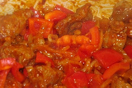 Chinesisches Rindfleisch mit Zwiebeln und Paprika 8