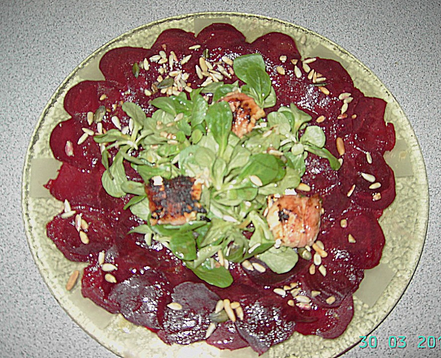 Lauwarmes Rote Bete - Carpaccio mit Feldsalat und Ziegenfrischkäse von ...