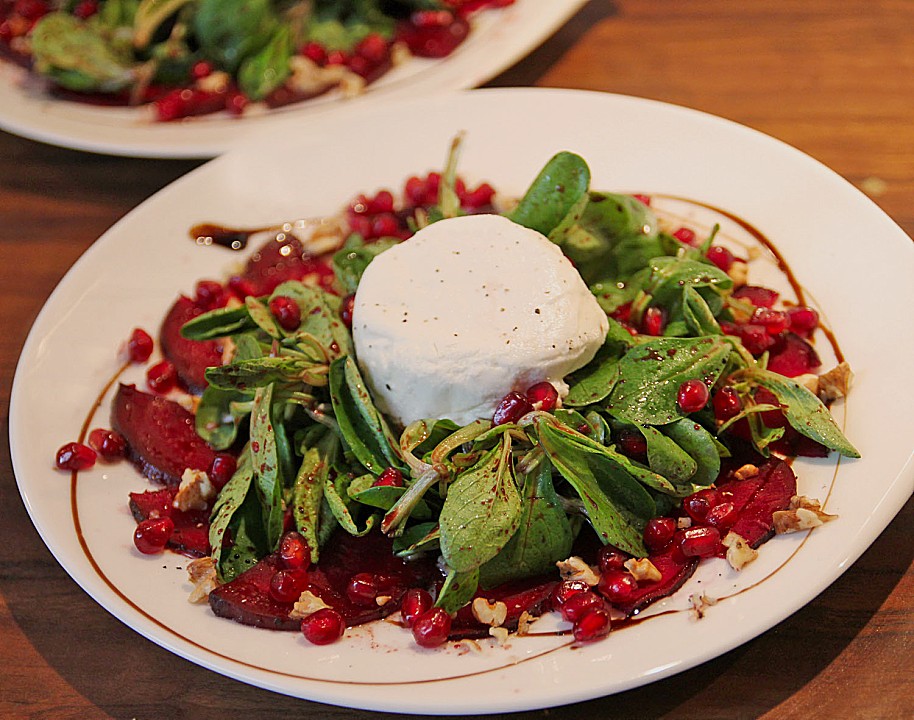 Lauwarmes Rote Bete - Carpaccio mit Feldsalat und Ziegenfrischkäse von ...