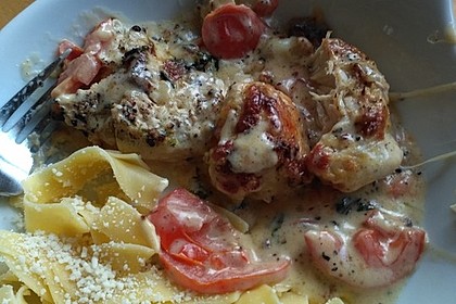 Mozzarella - Hähnchen in Basilikum - Sahnesauce 110