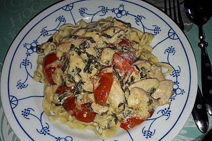 Mozzarella - Hähnchen in Basilikum - Sahnesauce 92