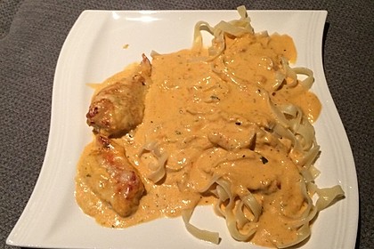 Mozzarella - Hähnchen in Basilikum - Sahnesauce 89