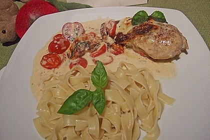 Mozzarella - Hähnchen in Basilikum - Sahnesauce 66