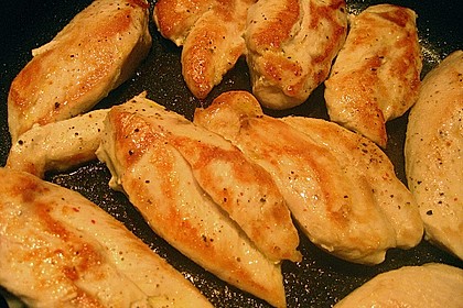 Mozzarella - Hähnchen in Basilikum - Sahnesauce 272