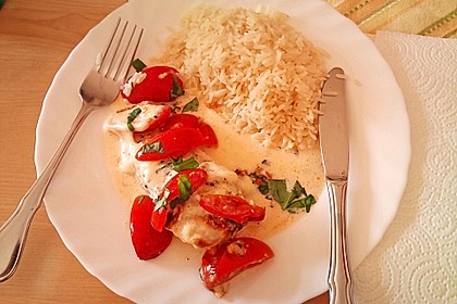 Mozzarella - Hähnchen in Basilikum - Sahnesauce 117