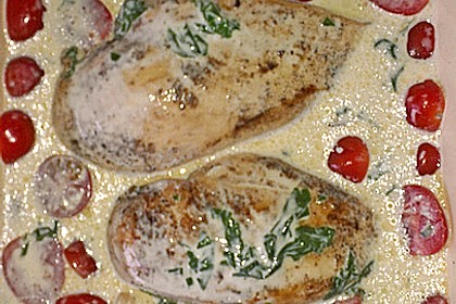 Mozzarella - Hähnchen in Basilikum - Sahnesauce 276