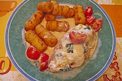 Mozzarella - Hähnchen in Basilikum - Sahnesauce 236