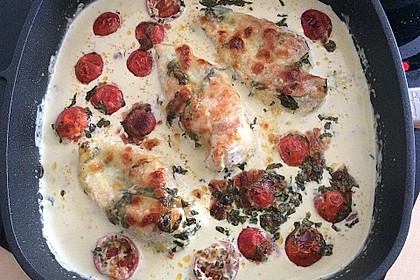 Mozzarella - Hähnchen in Basilikum - Sahnesauce 223