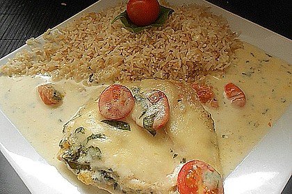 Mozzarella - Hähnchen in Basilikum - Sahnesauce 243