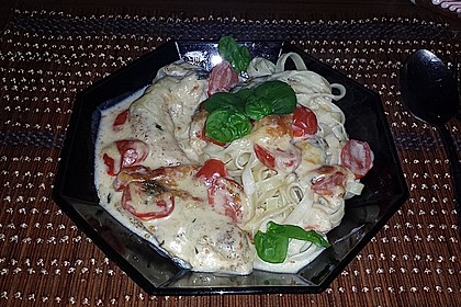 Mozzarella - Hähnchen in Basilikum - Sahnesauce 120