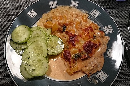 Mozzarella - Hähnchen in Basilikum - Sahnesauce 216