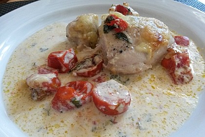 Mozzarella - Hähnchen in Basilikum - Sahnesauce 228