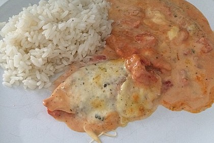 Mozzarella - Hähnchen in Basilikum - Sahnesauce 221