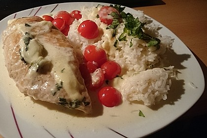 Mozzarella - Hähnchen in Basilikum - Sahnesauce 36