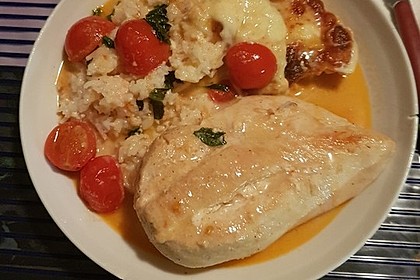 Mozzarella - Hähnchen in Basilikum - Sahnesauce 80