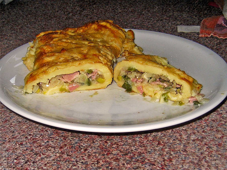Gefüllte Pfannkuchen mit Lauch von Jaroldine | Chefkoch.de Gefüllte Pfannkuchen mit Lauch von Jaroldine | Chefkoch.de