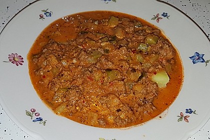 Würziger Zucchini - Hackfleisch - Topf 2