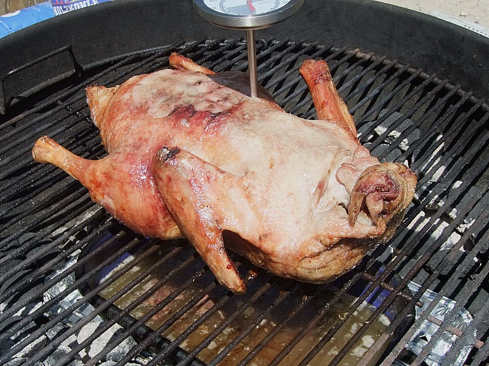 Auf Holzkohle gegrillte Ente oder Gans von FrauSchulz | Chefkoch.de