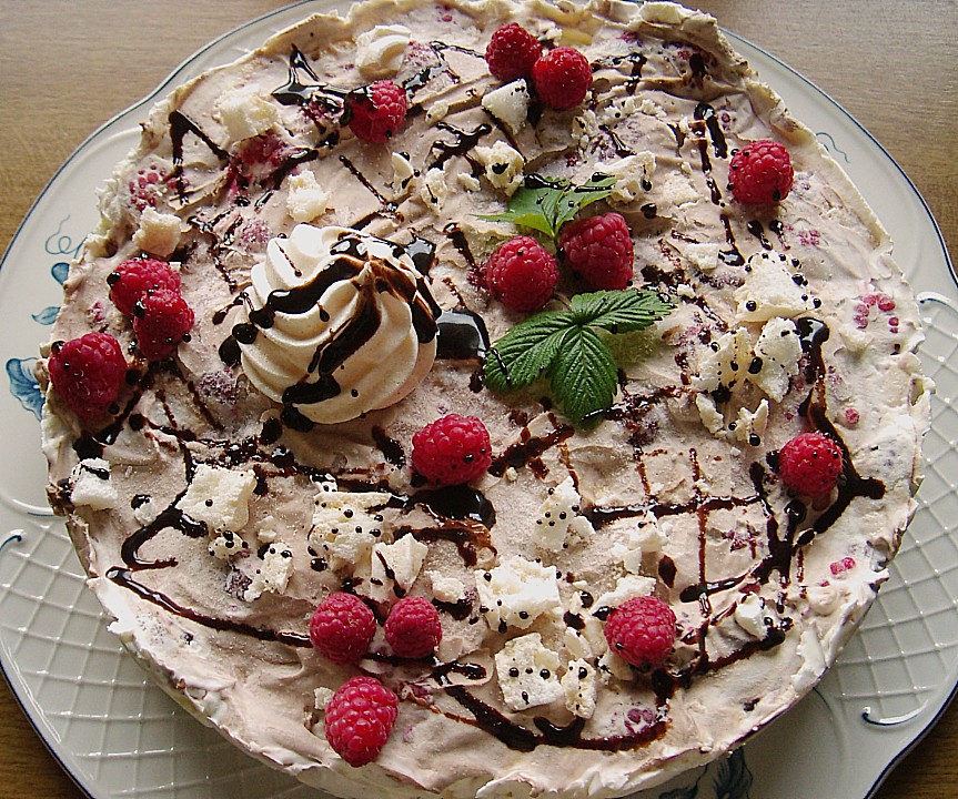Eistorte Baiser mit Himbeeren von holidayy | Chefkoch.de