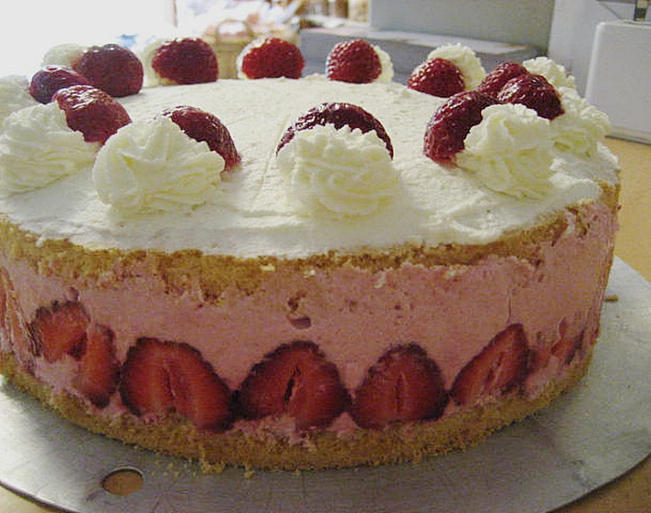 Erdbeer - Quark - Sahne - Torte von catfisch | Chefkoch.de